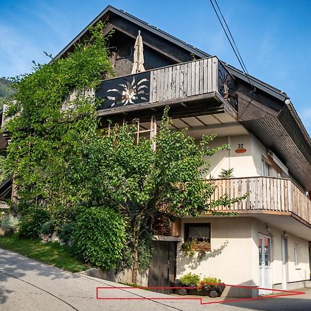 Hidden Corner Apartment Zirovnica Екстериор снимка